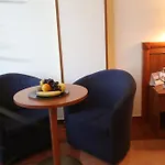 كونتيننتال 4*