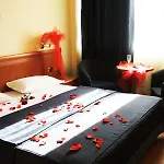 Continental Hotel Vorë