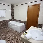 Hotel Continental Vorë