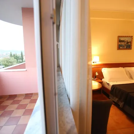 Continental Hotell 4*