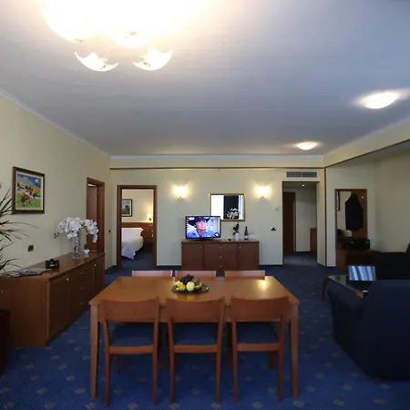 Hotel Continental Vorë