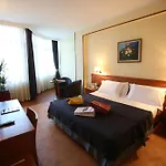 Hotel Continental Vorë