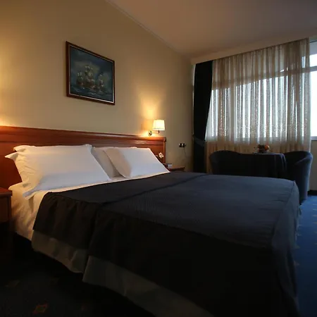 Continental Hotel Vore