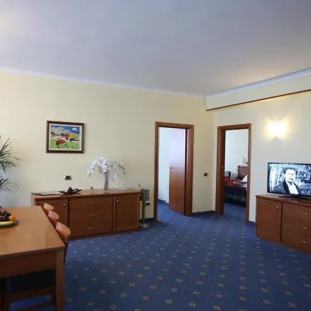 Continental 4*