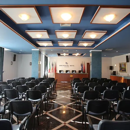 Hotell Continental 4*