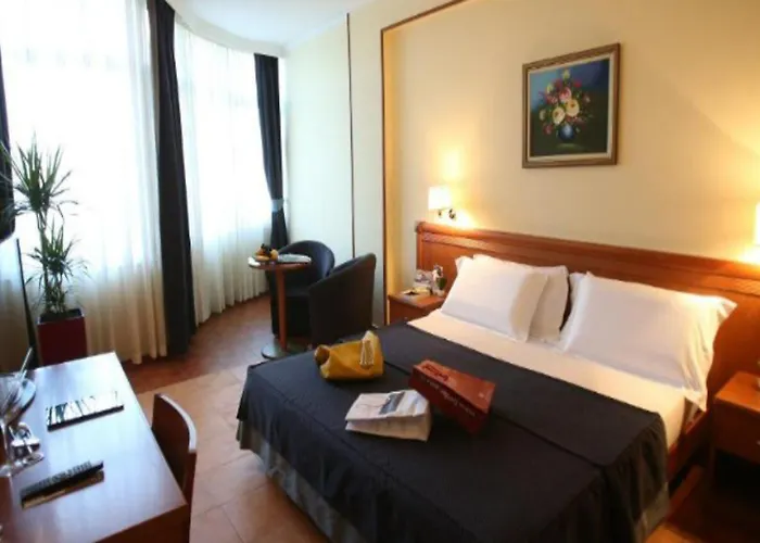 Continental Hotel Vorë